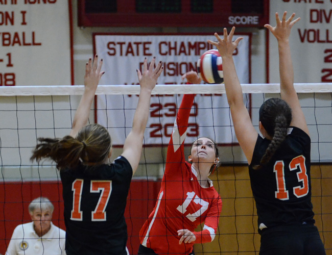 Barnstable Volleyball Oliver Ames Match
